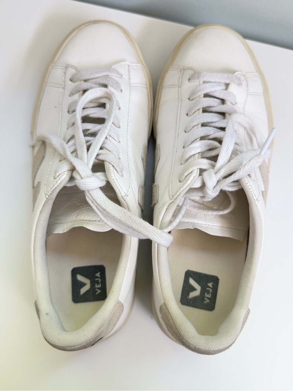 Veja Women’s 9 EU 40 White Leather Sneakers Walking Shoes Casual - Picture 5 of 10